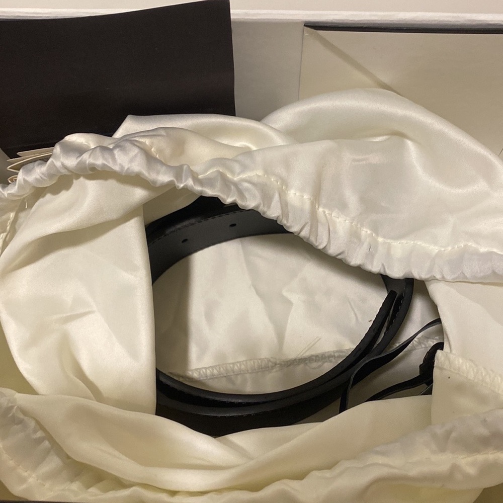 Black Gucci belt